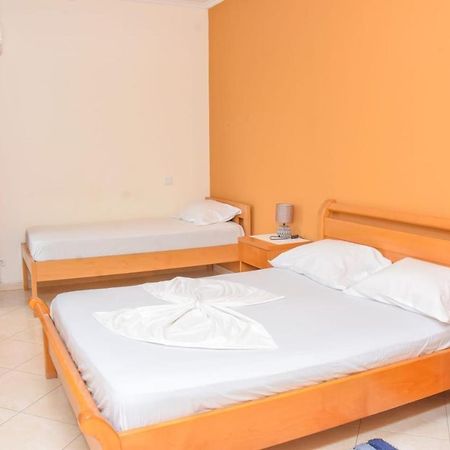 Paris Hotel Praia Kültér fotó