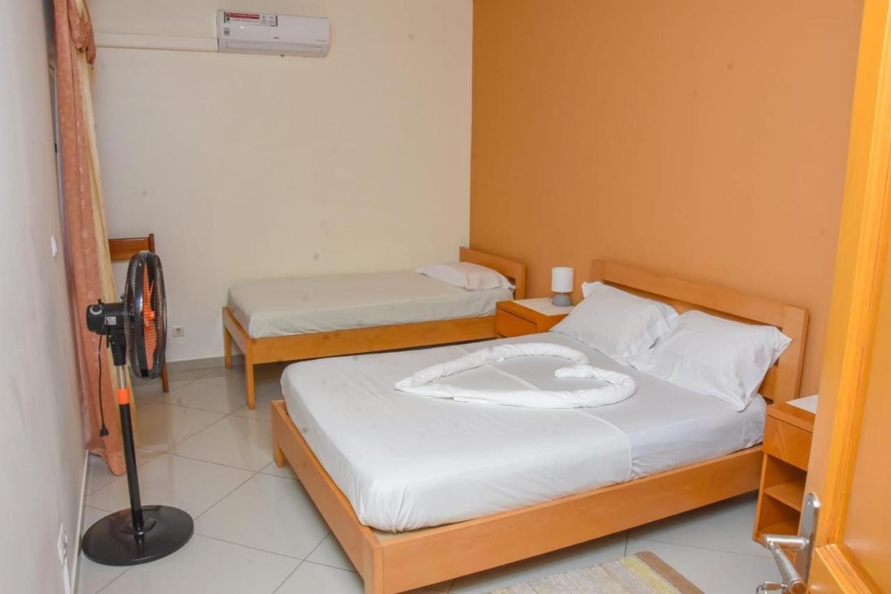 Paris Hotel Praia Kültér fotó